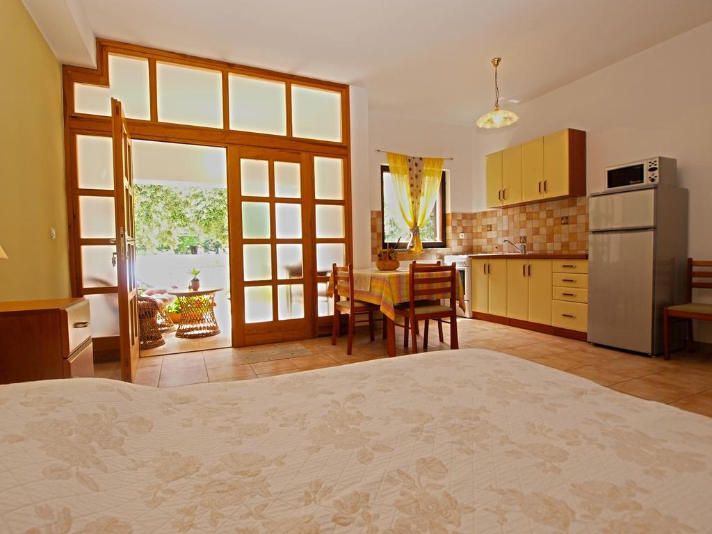 פאז'אנה Apartments Milio 1105 מראה חיצוני תמונה