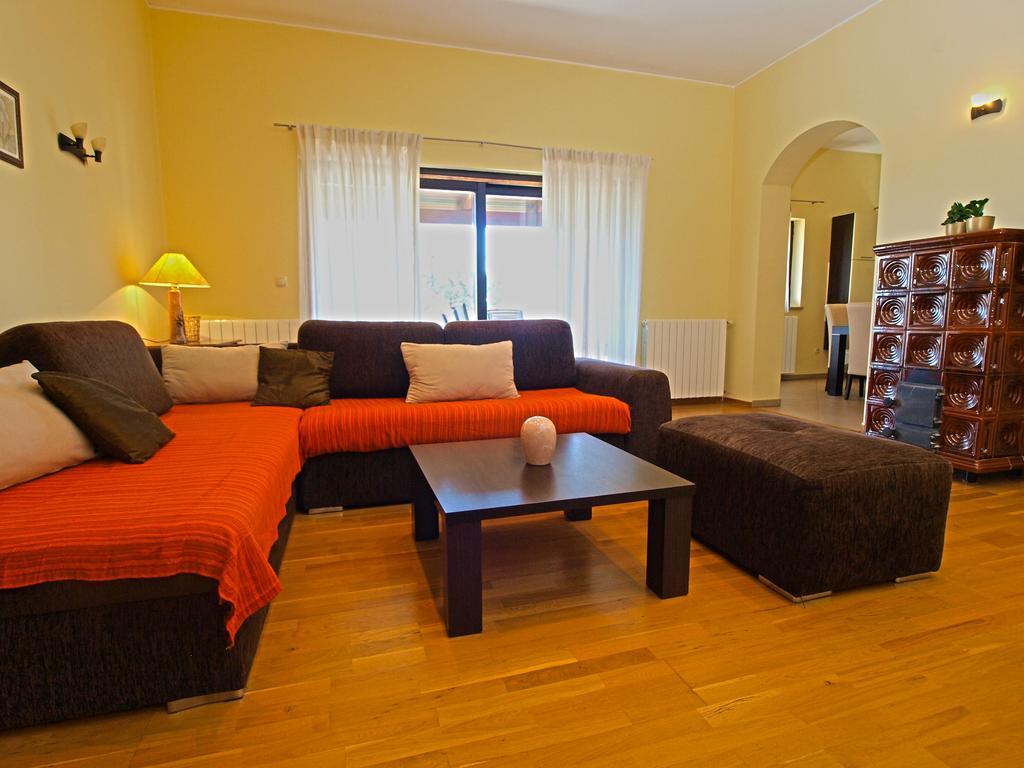 פאז'אנה Apartments Milio 1105 מראה חיצוני תמונה