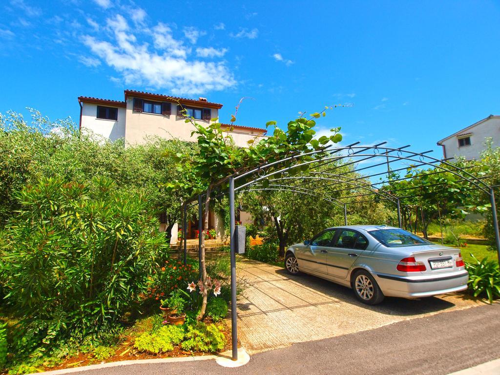 פאז'אנה Apartments Milio 1105 מראה חיצוני תמונה