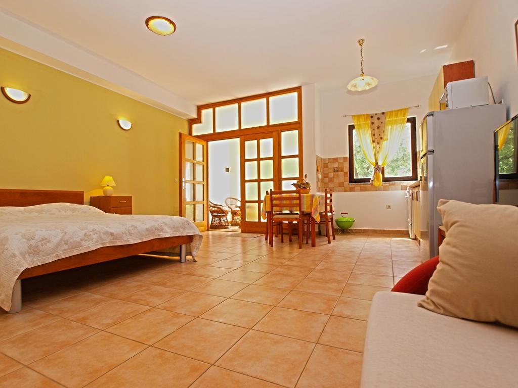 פאז'אנה Apartments Milio 1105 מראה חיצוני תמונה