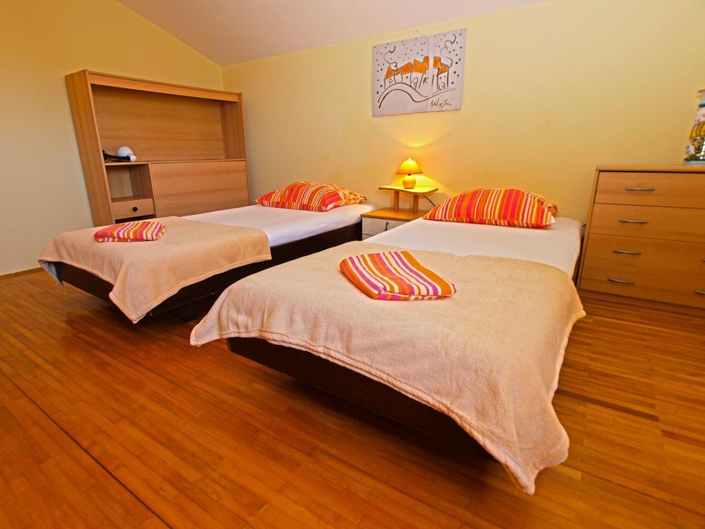 פאז'אנה Apartments Milio 1105 מראה חיצוני תמונה